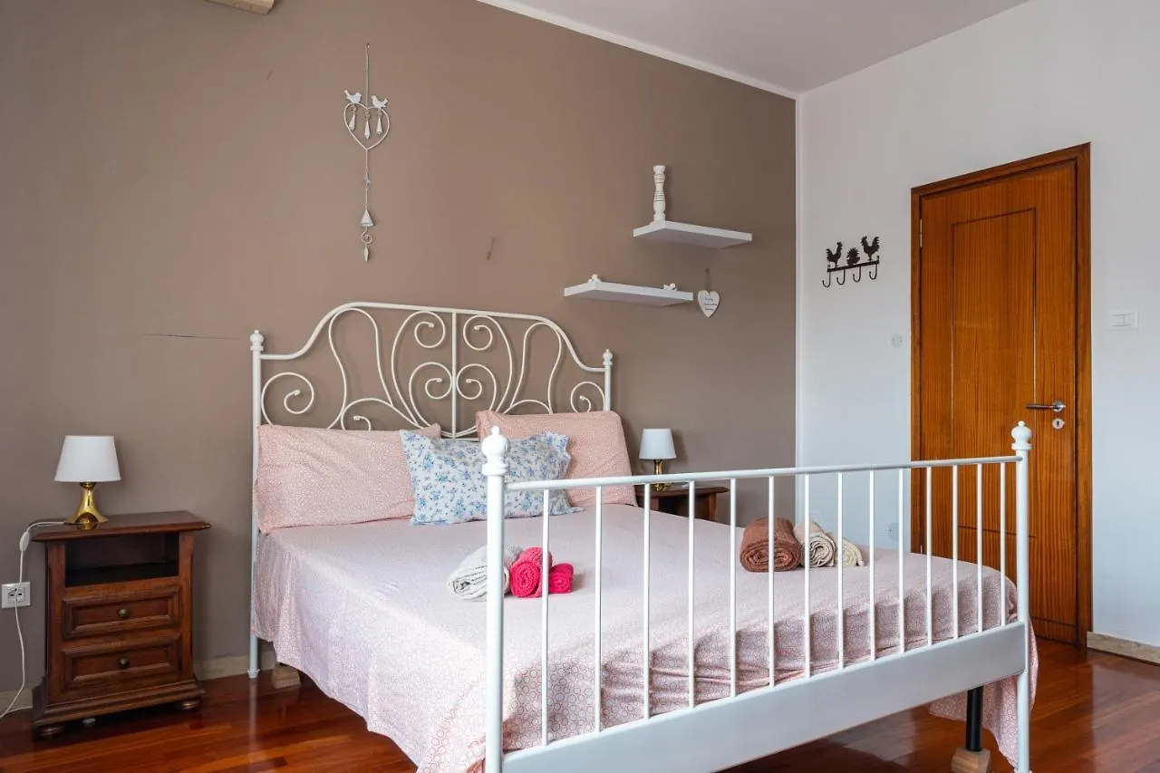Gold Attic Apartment Ferrara Italy