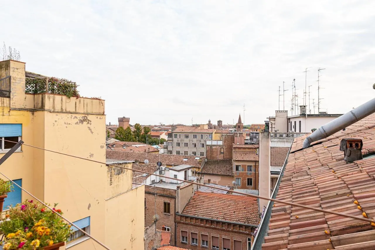 Gold Attic Apartment Ferrara Italy